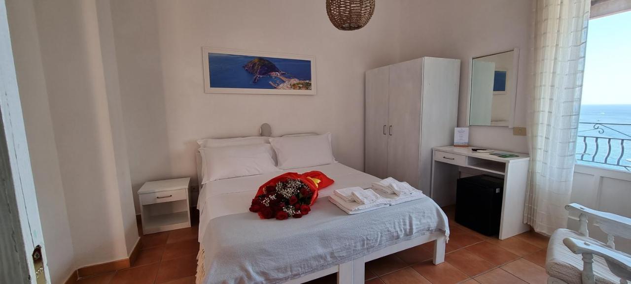 Villa Bina Sea Hotel Sant'Angelo  Luaran gambar