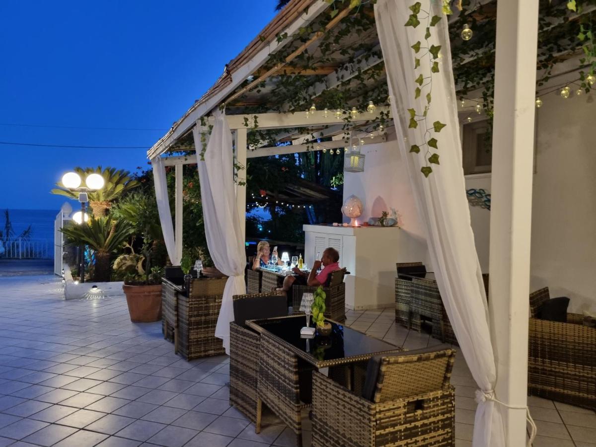 Villa Bina Sea Hotel Sant'Angelo  Luaran gambar
